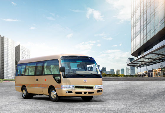 चीन Medium 4X2 Passenger Fuel Efficient Minivan Yuchai Engine Passenger Coach Bus आपूर्तिकर्ता